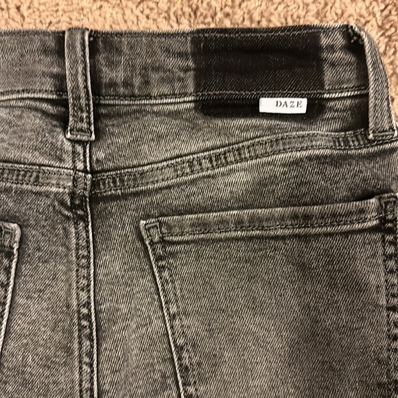 Daze size 27 skinny acid wash gray jeans 👖 - Picture 4 of 4